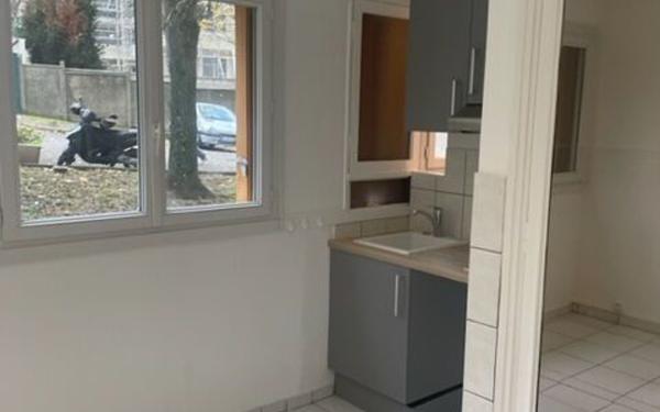 Appartement à louer    1 pièce • 19,96 m2 Fontenay-aux-Roses