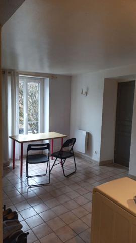 Appartement Corbeil Essonnes 2 pièce(s) 32.68 m2