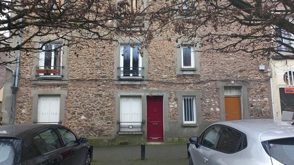 Appartement Corbeil Essonnes 2 pièce(s) 32.68 m2