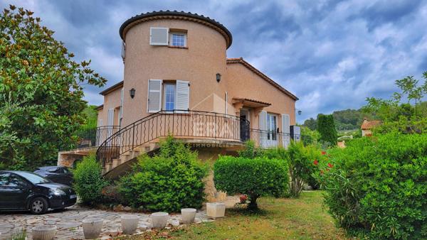 A vendre à Opio , une Villa 8 pièces 270 m2 /piscine