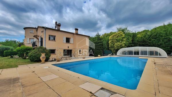 A vendre à Opio , une Villa 8 pièces 270 m2 /piscine