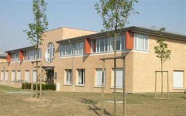 Bureaux à louer à VOISINS LE BRETONNEUX 78960