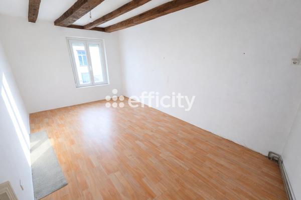 Maison
         7 pièces
        - 135 m² Exclusivité 169 500 € *