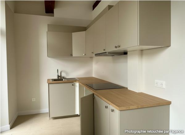 A louer un appartement de 3 pièces à à Marseille 13006 - Quartier LODI