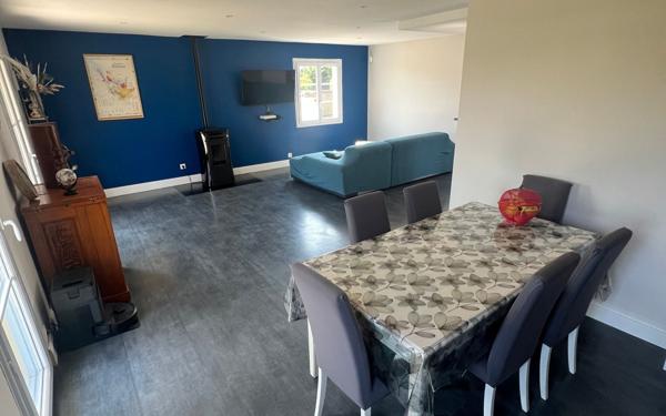 Maison à vendre    5 pièces •  Saint-Loubès