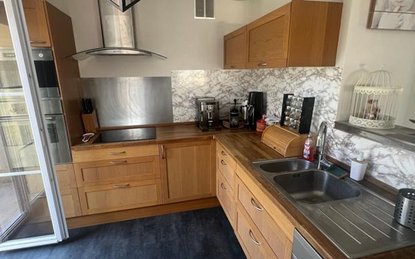 Maison à vendre    5 pièces •  Saint-Loubès