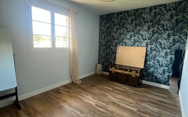 Maison à vendre    5 pièces •  Saint-Loubès