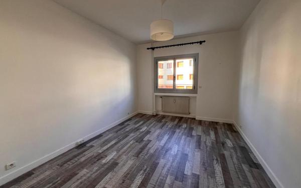 Appartement à louer    3 pièces • 81,57 m2 Saint-Étienne
