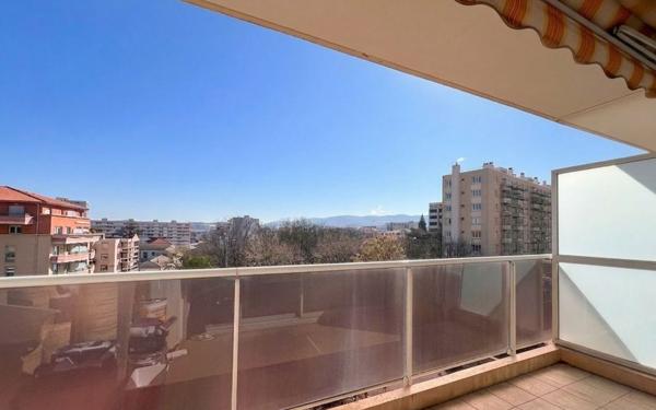 Appartement à louer    3 pièces • 81,57 m2 Saint-Étienne