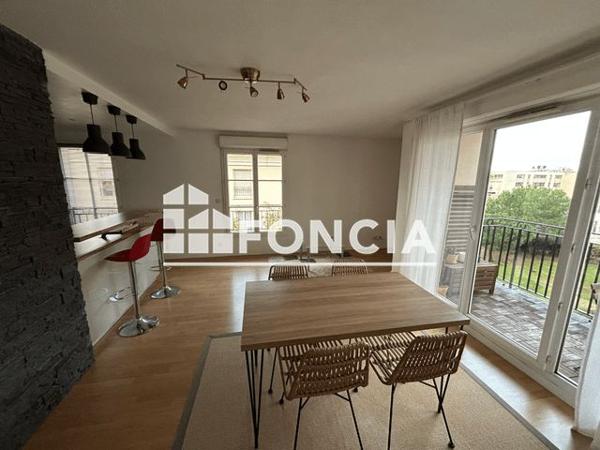 Location Appartement meublé 3 pièces 76.93 m² - 10 RUE GASTON MARCHOU Bordeaux 33300