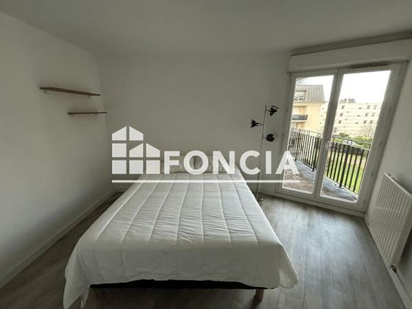 Location Appartement meublé 3 pièces 76.93 m² - 10 RUE GASTON MARCHOU Bordeaux 33300