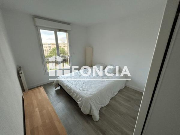 Location Appartement meublé 3 pièces 76.93 m² - 10 RUE GASTON MARCHOU Bordeaux 33300