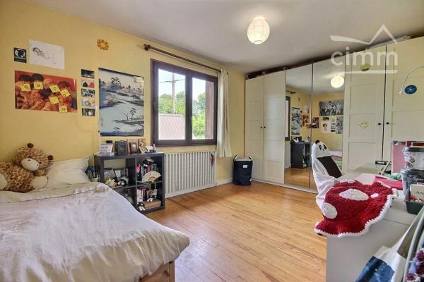 Grande maison familiale +200m² - Belle pièce de vie de 41m² - annexe aménageable - 7 chambres - grand jardin.