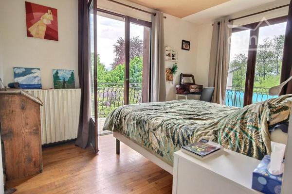 Grande maison familiale +200m² - Belle pièce de vie de 41m² - annexe aménageable - 7 chambres - grand jardin.