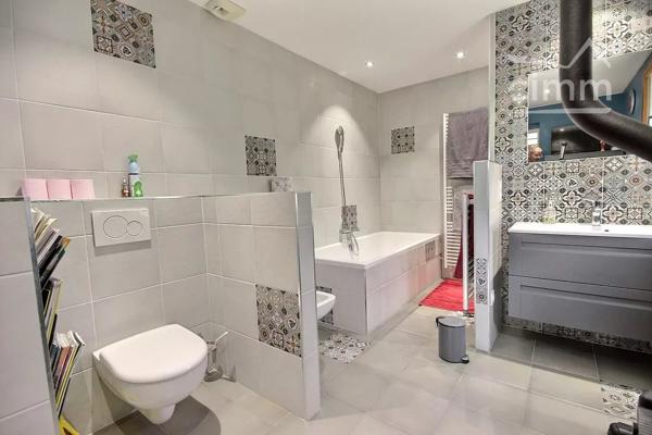 Grande maison familiale +200m² - Belle pièce de vie de 41m² - annexe aménageable - 7 chambres - grand jardin.