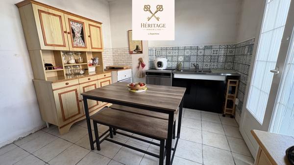 SEMI-INDIVIDUELLE – 93 m² – 3 CHAMBRES + BUREAU – SOUS-SOL COMPLET – GARAGE 2 VOITURES
