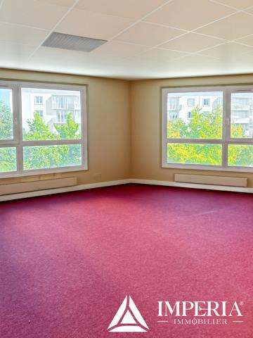 Saint-Pierre-des-Corps (37700) Bureaux à louer 95 m² – Saint-Pierre-des-Corps gare TGV – 5 bureaux – Parking