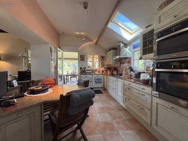 Propriete à vendre à Luynes dans l'Indre-et-Loire (37230), ref : 37037/401