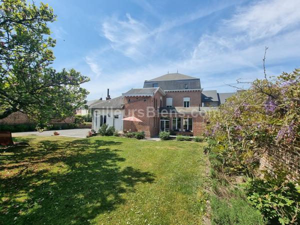 Sublime MAISON de Maître - 284m2 - Haut de Gamme - 4 ch - Jardin 2900M2 - Garage