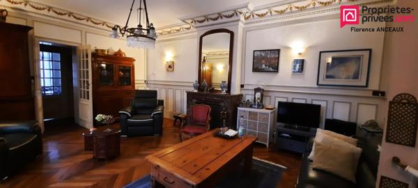 BELLE MAISON BOURGEOISE AVEC GRANDE DEPENDANCE