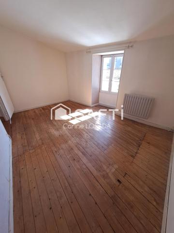 Maison avec 2 chambres et garage