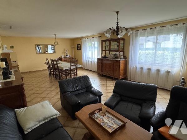 Maison d'habitation de type 7 à vendre