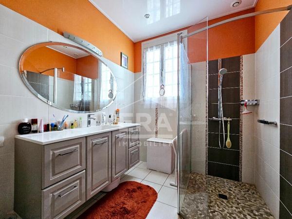 Maison à vendre La Couronne 3 chambres centre ville 170 m2