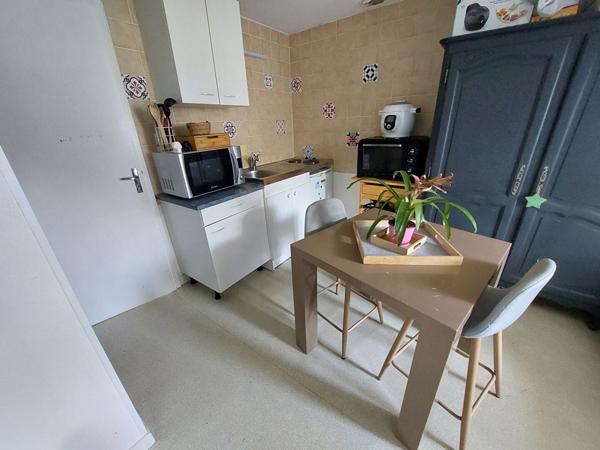 Appartement 1 pièce 10.65 m2