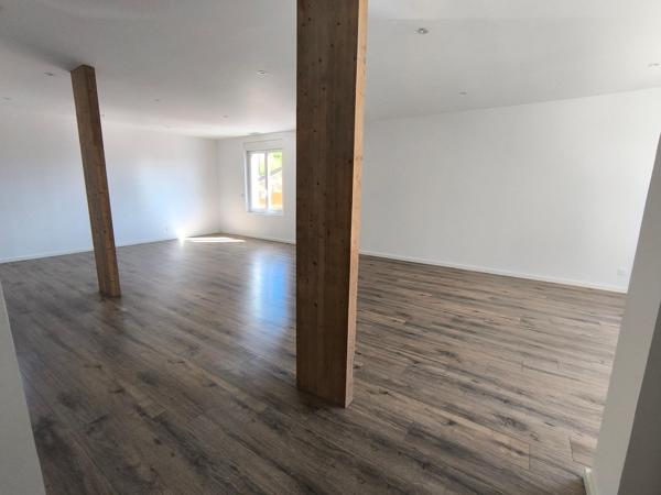 Bergerac idéal investiseurs authentique maison pierre de 5 pièces et 150 M2 louée avec plus de 10% de rentabilité