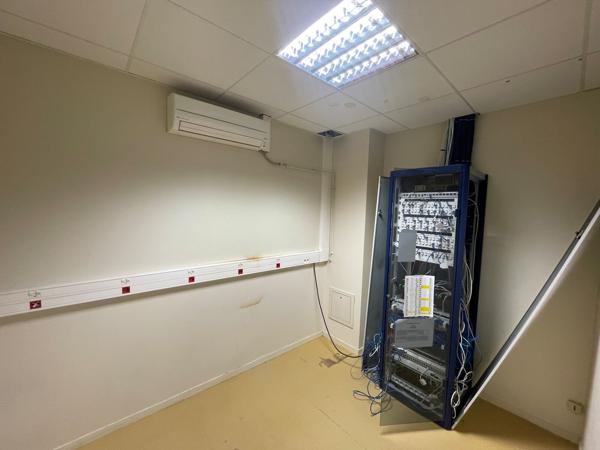 A LOUER IMMEUBLE DE BUREAUX 1296 M2 - COMPIEGNE ZAC DE MERCIÈRES