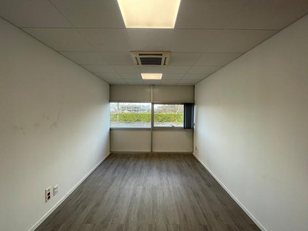 A LOUER IMMEUBLE DE BUREAUX 1296 M2 - COMPIEGNE ZAC DE MERCIÈRES