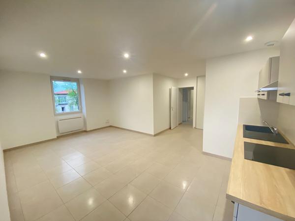 A LOUER -LAVELANET CENTRE APPARTEMENT  T3  - 59 m2 PMR AU RDC