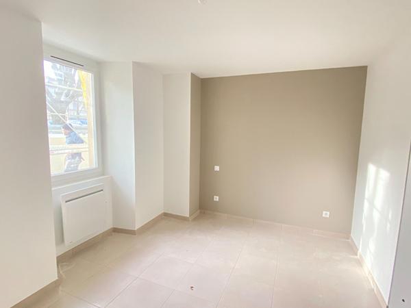 A LOUER -LAVELANET CENTRE APPARTEMENT  T3  - 59 m2 PMR AU RDC