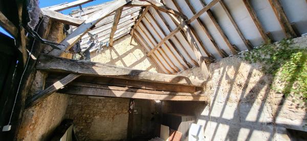 Centre bourg, bel ensemble à rénover, 2 logements