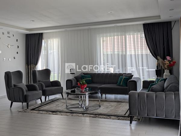 Achat maison près de SAINT VIT - 7 pièce(s) - 144 m² - 335 000 €