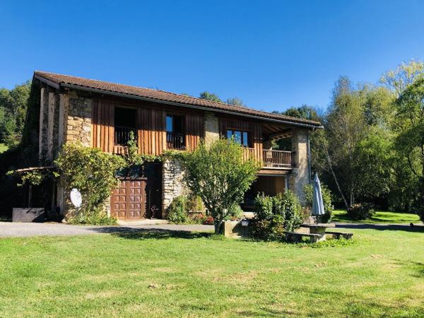 Ancien corps de ferme sur 2Ha9 , La Bastide de Serou 09240 La bastide de serou
