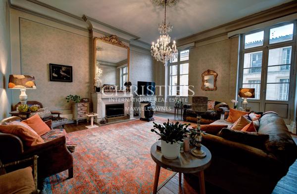 Vivre et recevoir au bord de la Dordogne – Hôtel particulier à Sainte-Foy-la-Grande