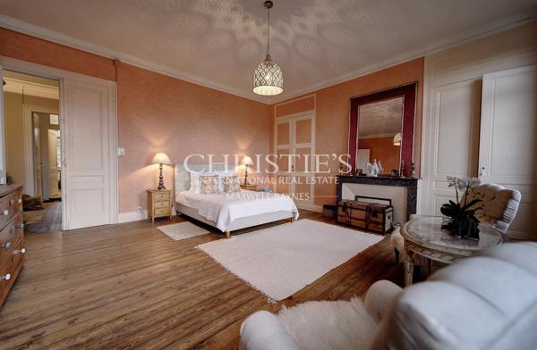 Vivre et recevoir au bord de la Dordogne – Hôtel particulier à Sainte-Foy-la-Grande