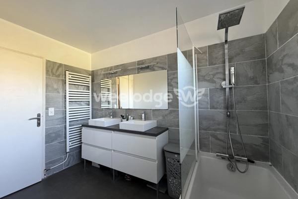 Maison à vendre 6 pièces de 147 m² à Pechbonnieu