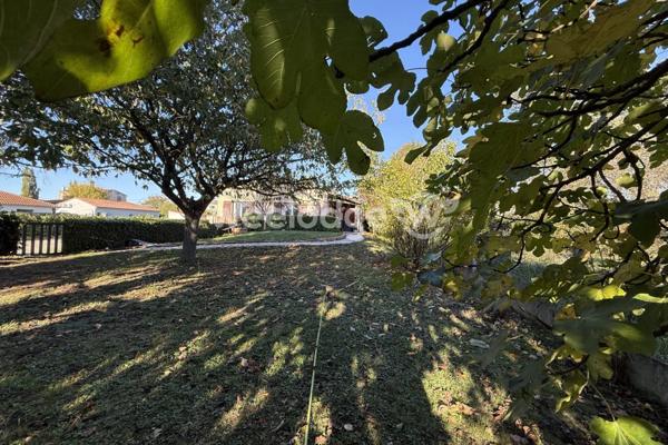 Maison à vendre 6 pièces de 147 m² à Pechbonnieu