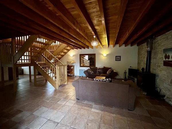 Corps de ferme, 2 gîtes accessibles PMR et une autre maison