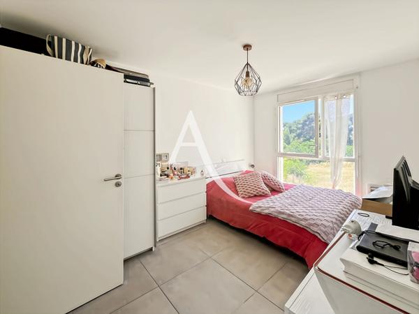 A vendre Appartement type 2 de 42 m2 13013 à Marseille avec terrasse et place de parking