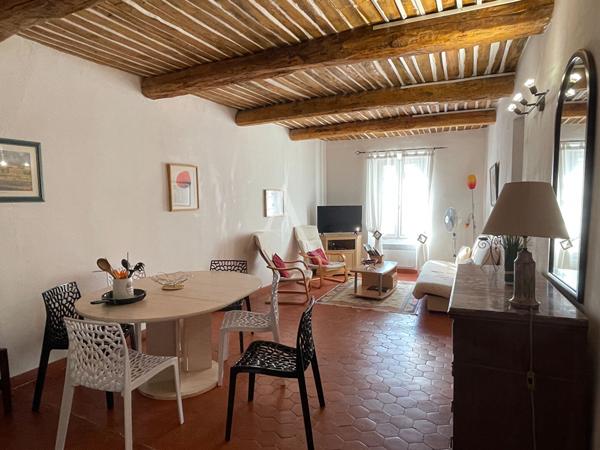 APPARTEMENT DE CHARME À QUINSON 67M2