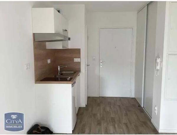 Appartement à louer 1 pièce 35.89m² Tours (37200)