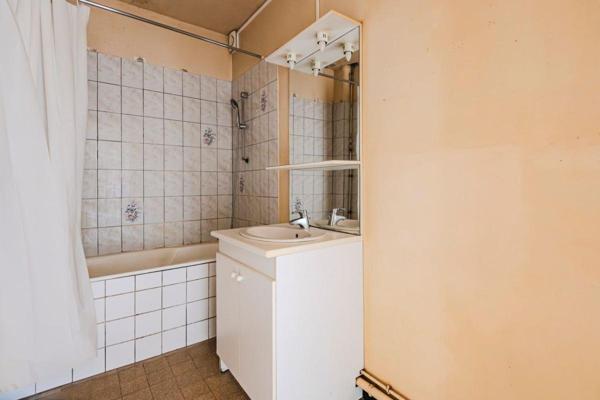 Appartement 4 pièces centre ville Vouziers 83 m2