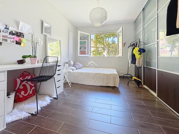 Vabres-l'Abbaye (12400) Villa T6 sur 5200m2 terrain avec piscine