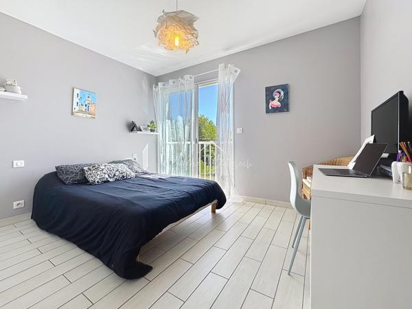 Vabres-l'Abbaye (12400) Villa T6 sur 5200m2 terrain avec piscine