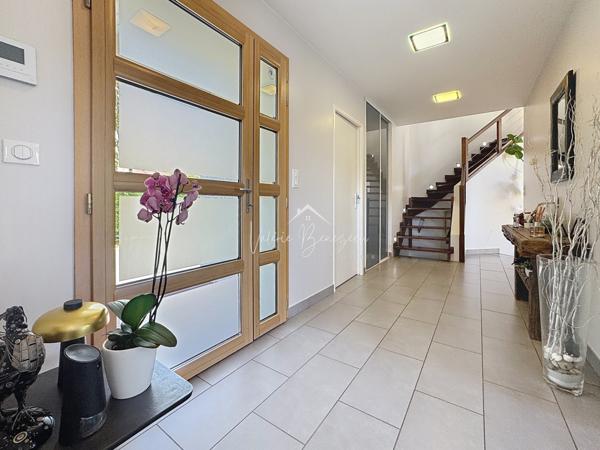 Vabres-l'Abbaye (12400) Villa T6 sur 5200m2 terrain avec piscine