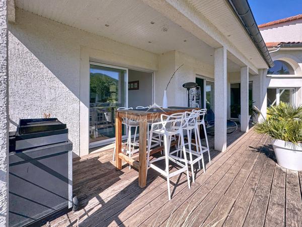 Vabres-l'Abbaye (12400) Villa T6 sur 5200m2 terrain avec piscine