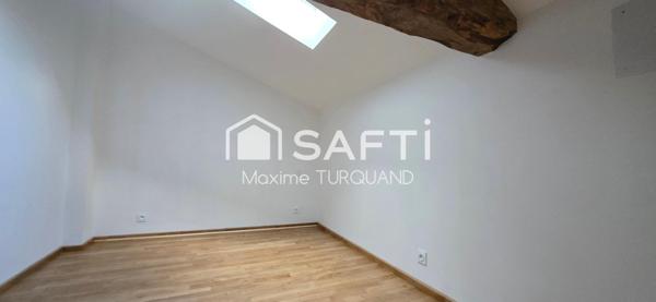 Longère rénovée, 126m², 4 chambres, atelier, 1670m² de terrain.